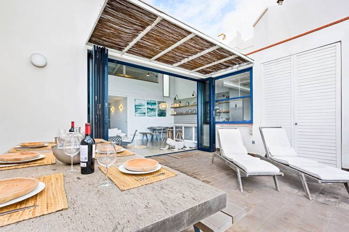 1mirad 01 – Beautiful house renovated with great t gallery image 3