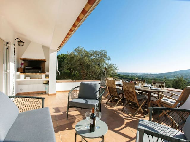El Suro by Interhome gallery image 2