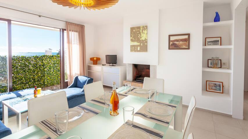 capdevila – apartment with sea views – llafranc-co gallery image 2