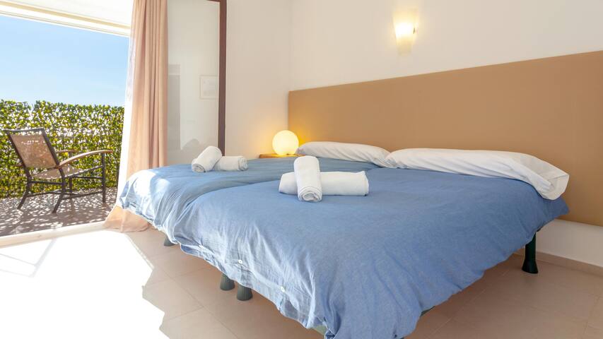 capdevila – apartment with sea views – llafranc-co gallery image 5