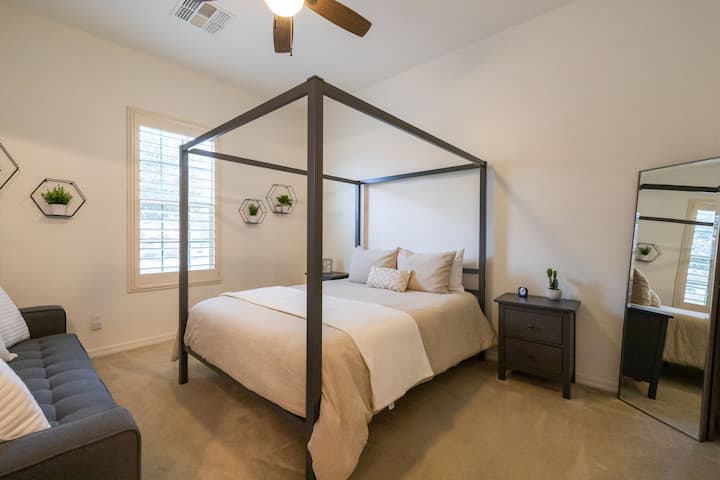 Chumba cha 3 cha kulala na Kitanda aina ya Queen