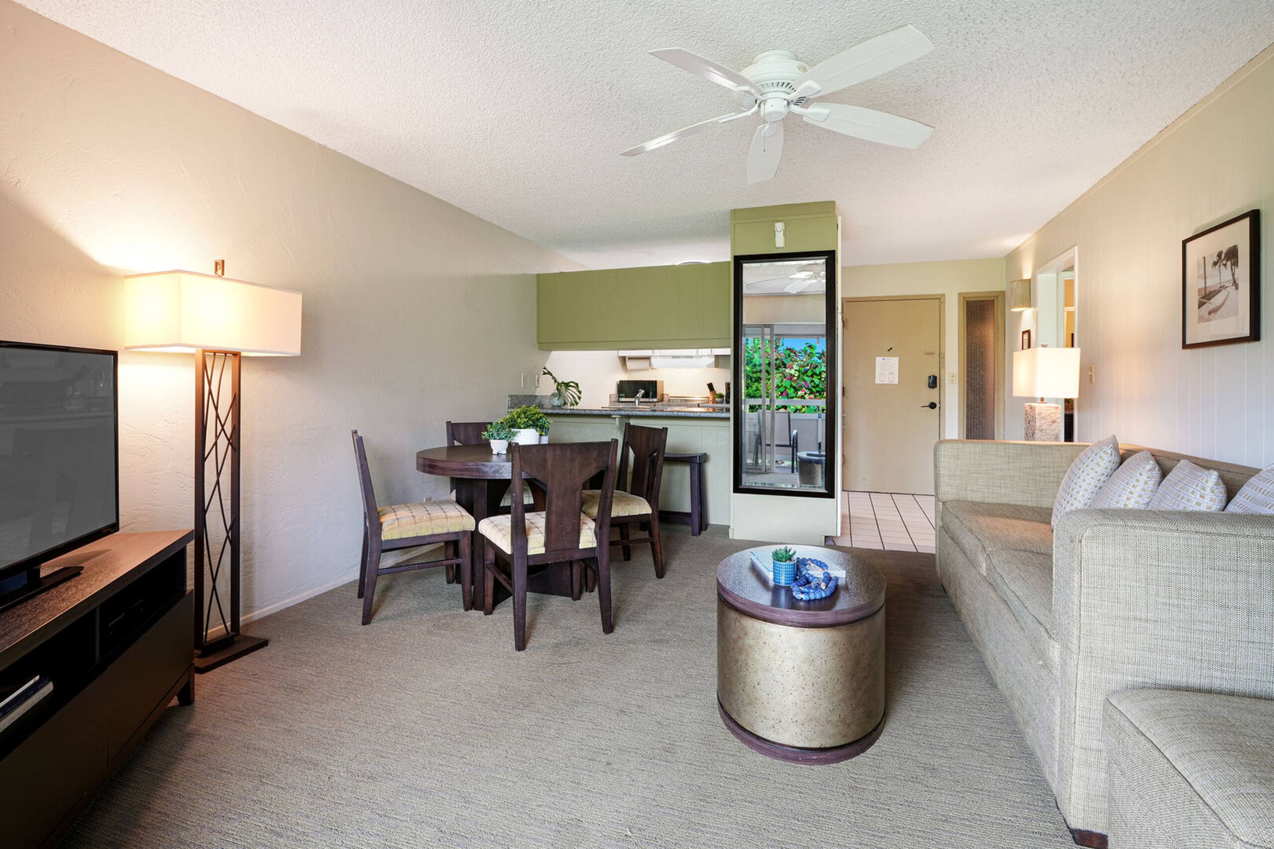 Kapaa Condo w/ King Bed, AC, Pools, Private Lanai - Photo 3