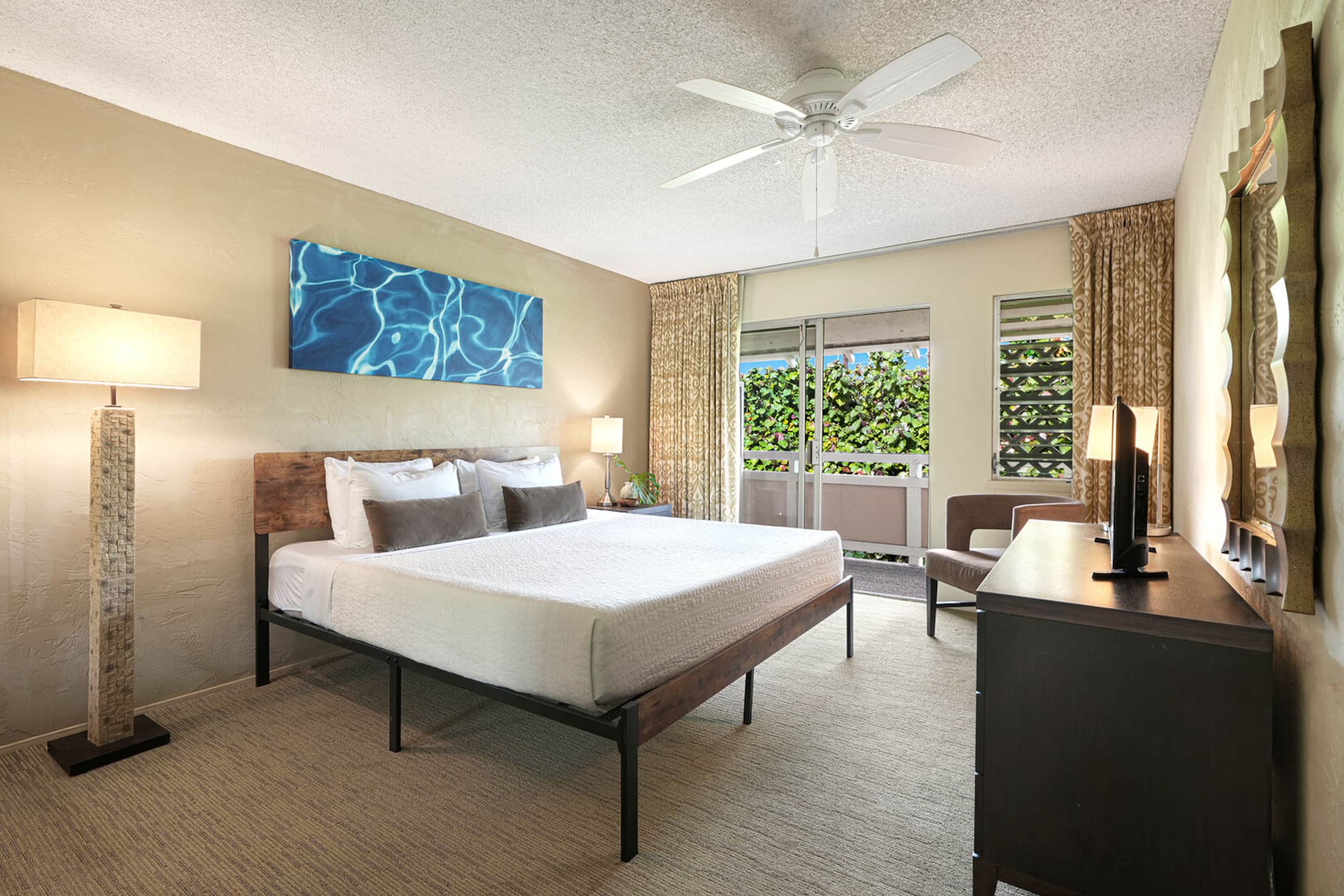 Kapaa Condo w/ King Bed, AC, Pools, Private Lanai - Photo 4