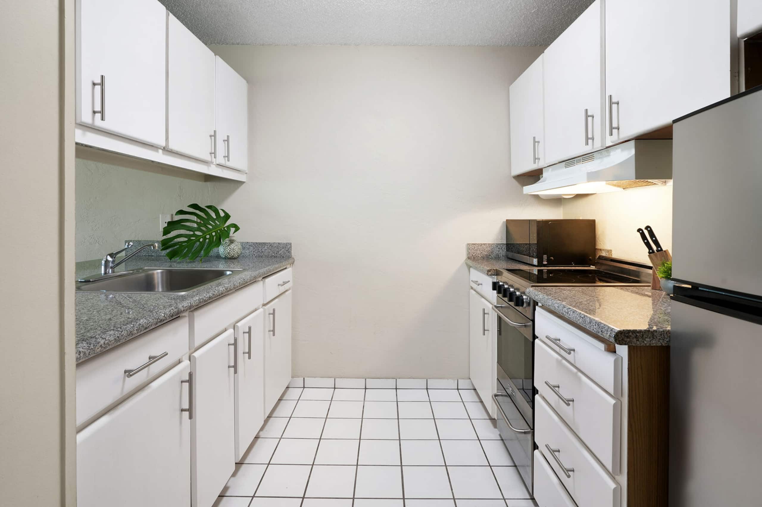 Kapaa Condo w/ King Bed, AC, Pools, Private Lanai - Photo 2