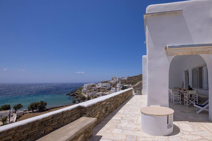 Villa Tanaos in Tinos gallery image 2
