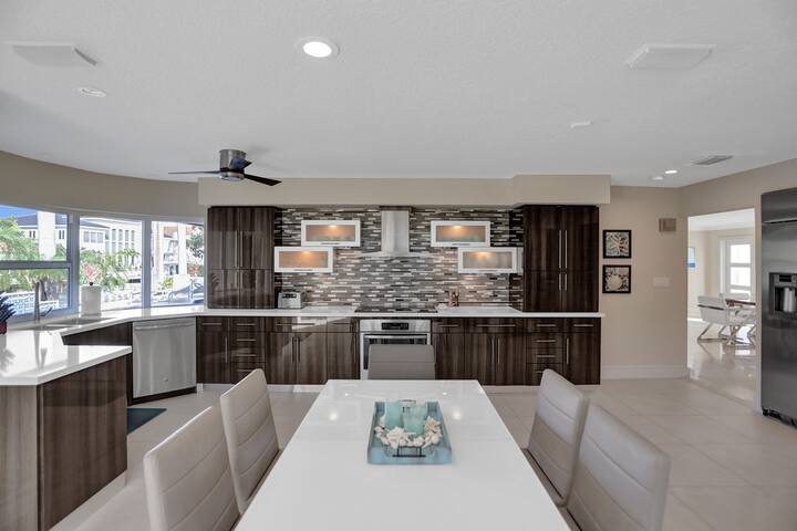 Palms by the Sea Villa gallery image 4