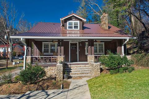 3BR Mountainview Dog Friendly | Pool | Tennis