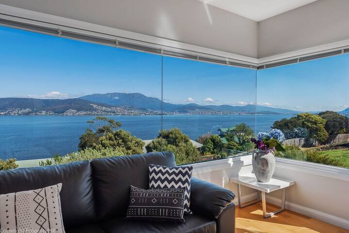 Oceana Escape panoramic views luxury and space gallery image 3