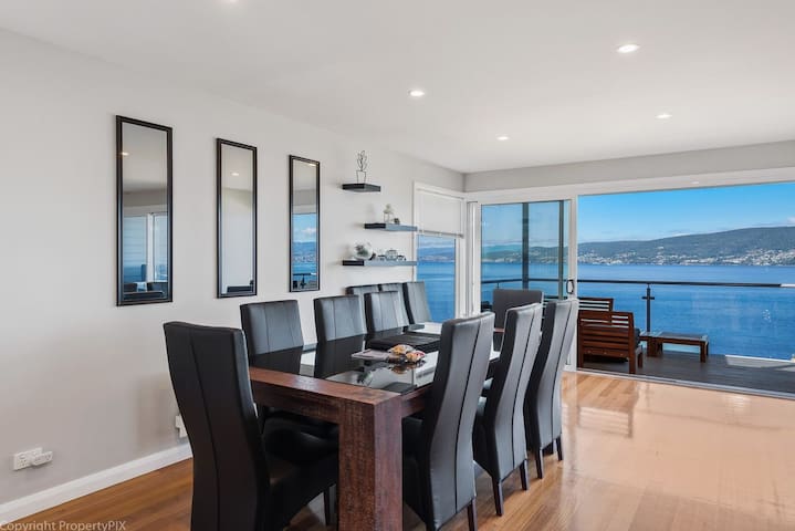 Oceana Escape panoramic views luxury and space gallery image 4