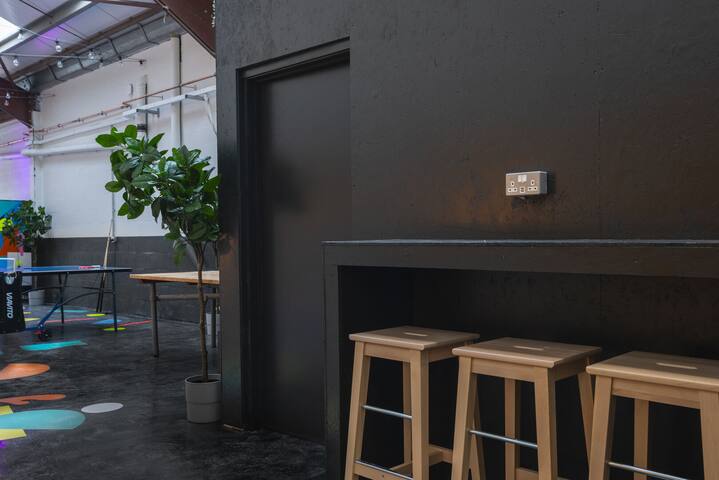 CoalShed – Exclusive Use – Sleep up to 16guests. gallery image 5