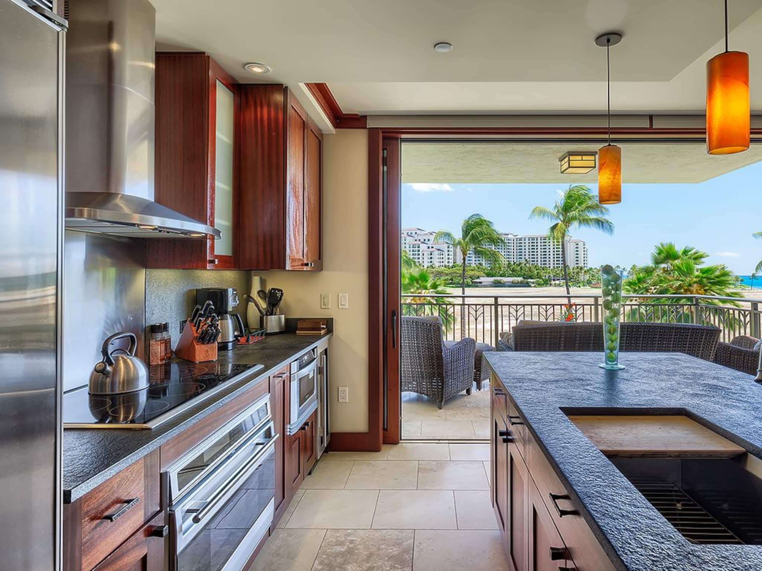 Villa in Honolulu County · ★4.85 · 3 bedrooms · 4 beds · 3 private baths - Image 15
