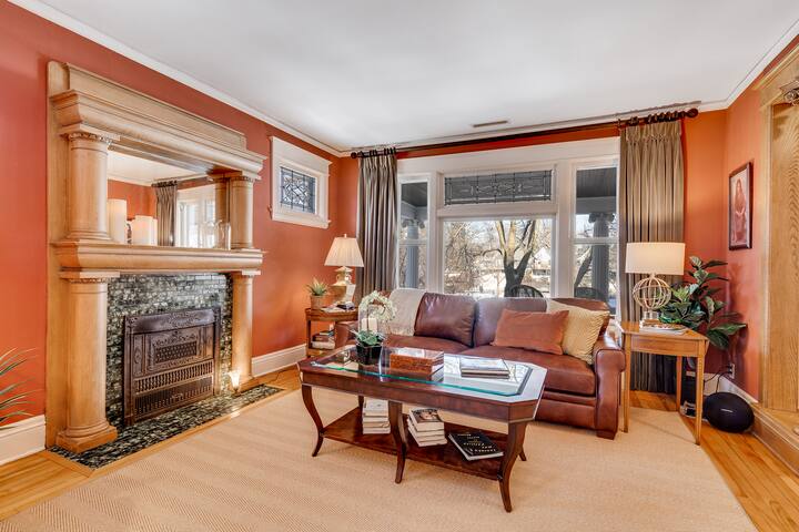 MINNeSTAY* The Fitzgerald | Vintage gallery image 5