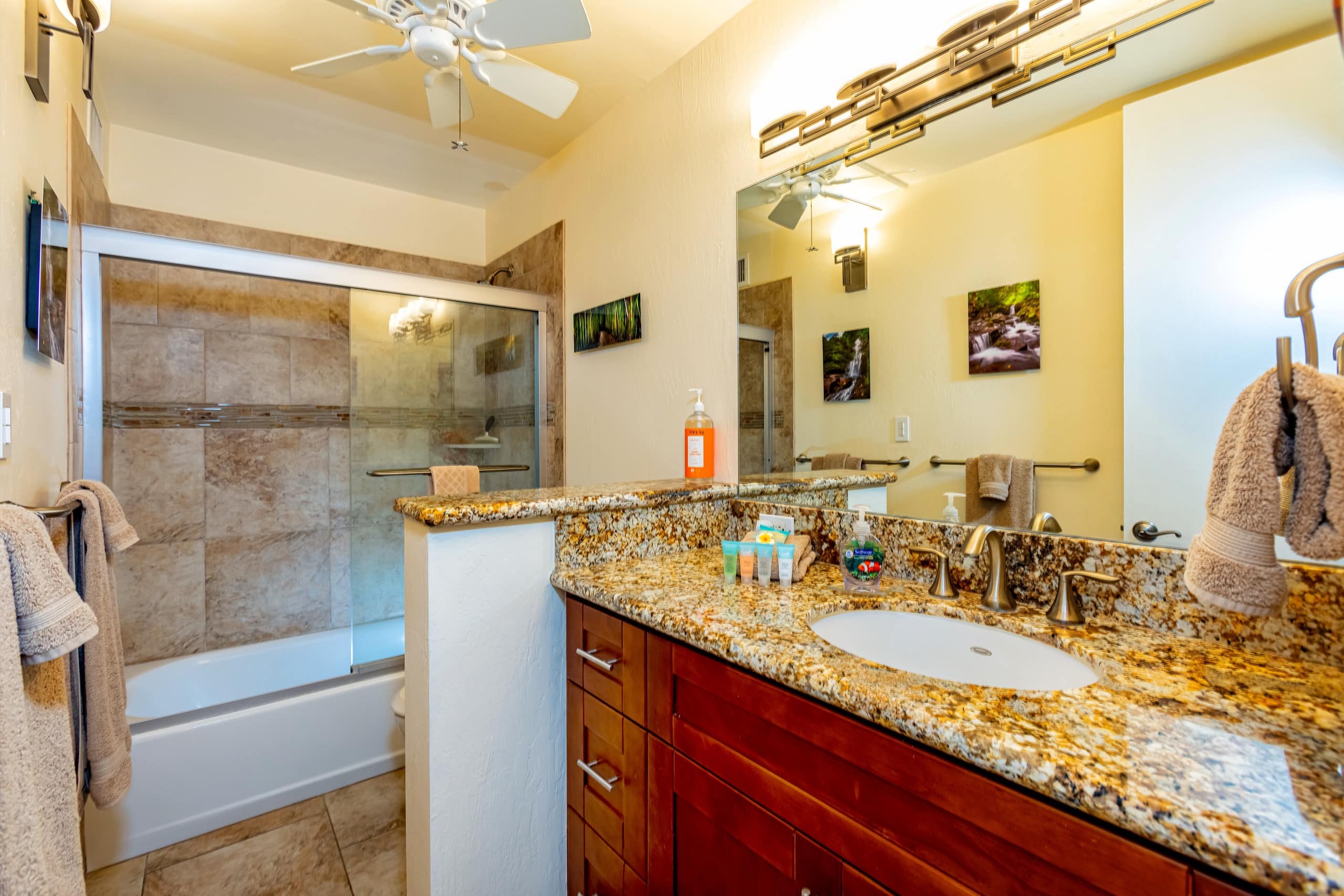 Condo in Kihei · ★4.75 · 2 bedrooms · 2 beds · 2 baths - Image 13