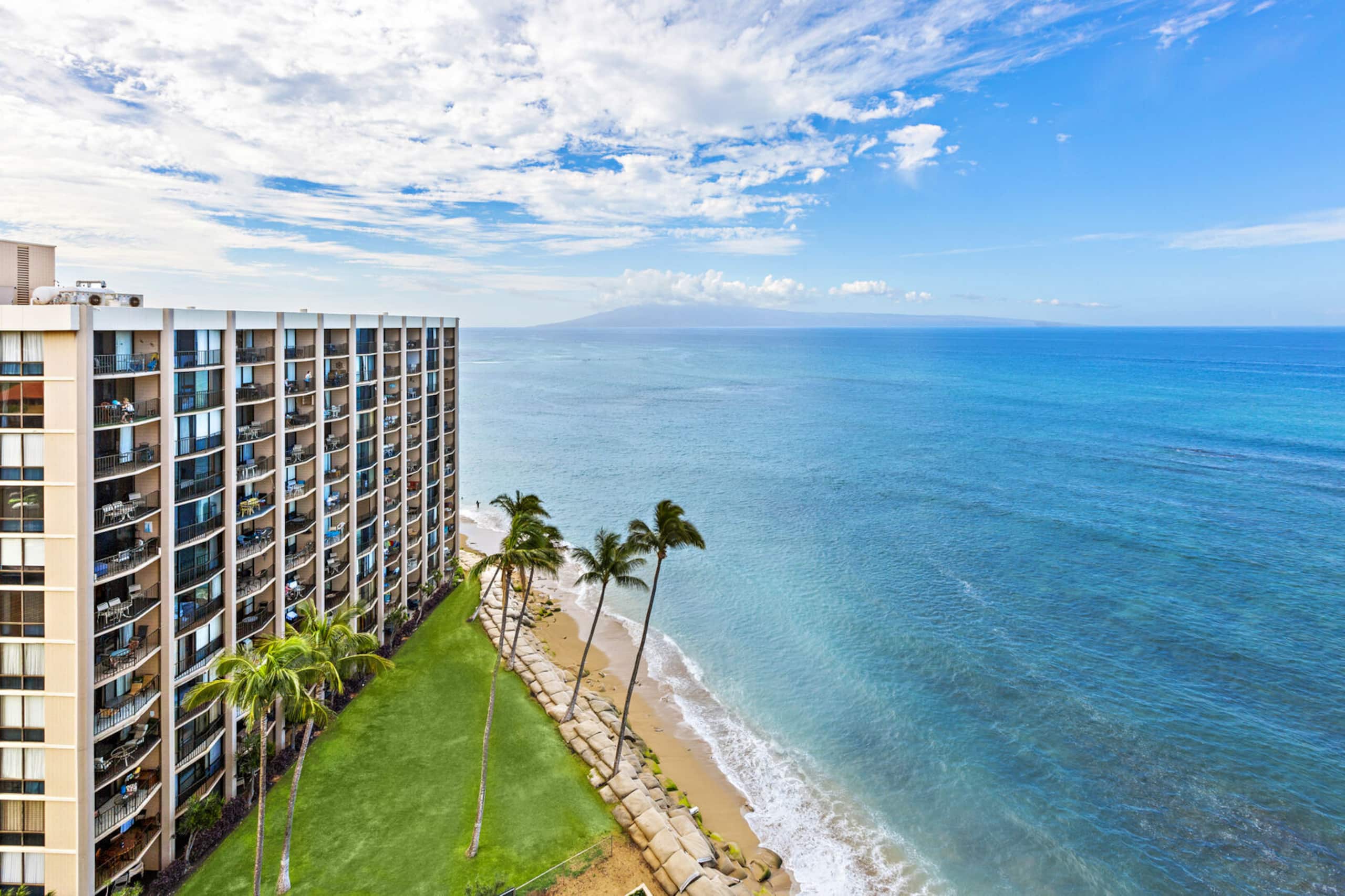Condo in Lahaina · ★4.88 · 1 bedroom · 2 beds · 1 private bath - Image 24