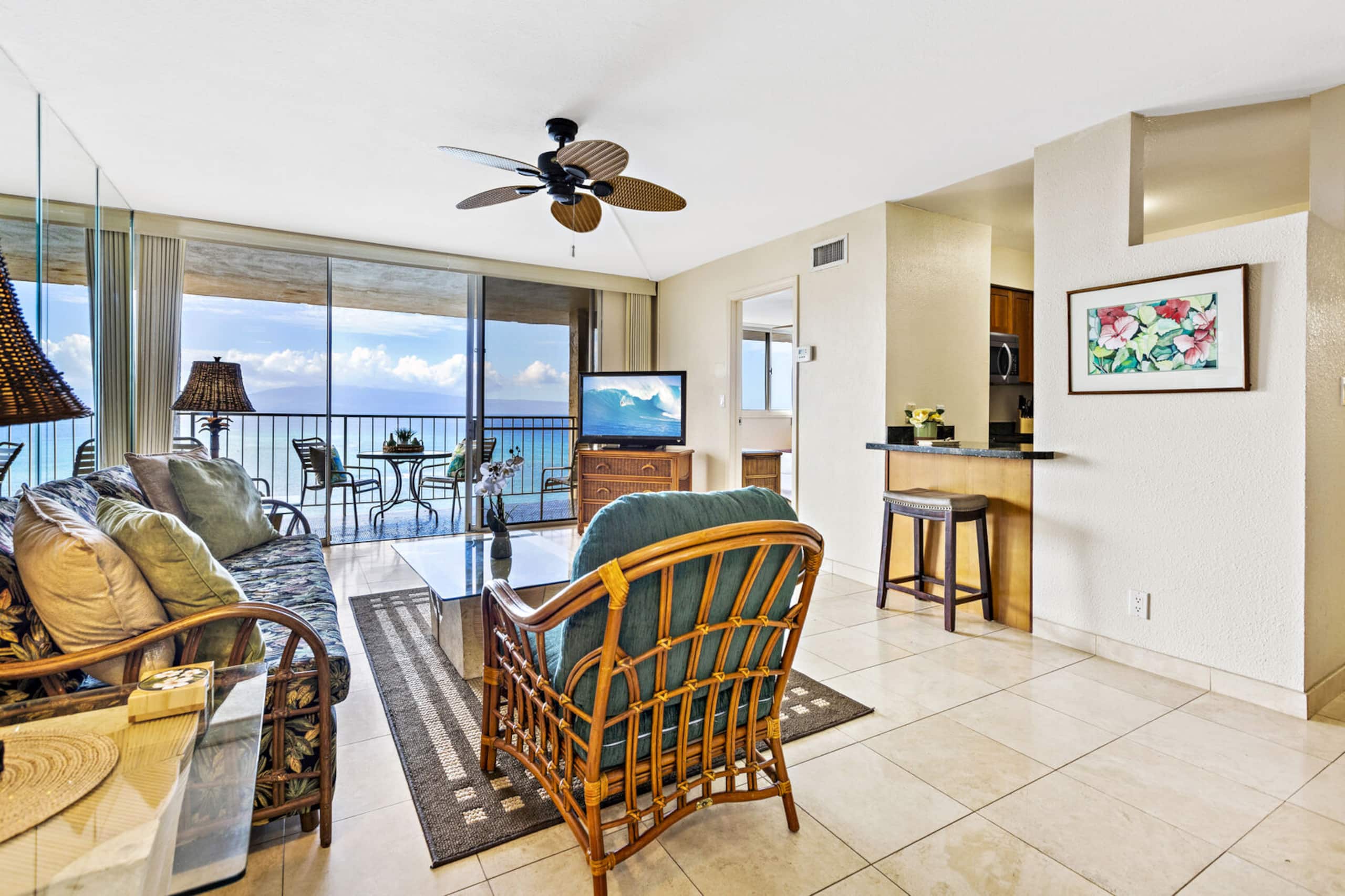 Condo in Lahaina · ★4.88 · 1 bedroom · 2 beds · 1 private bath - Image 7