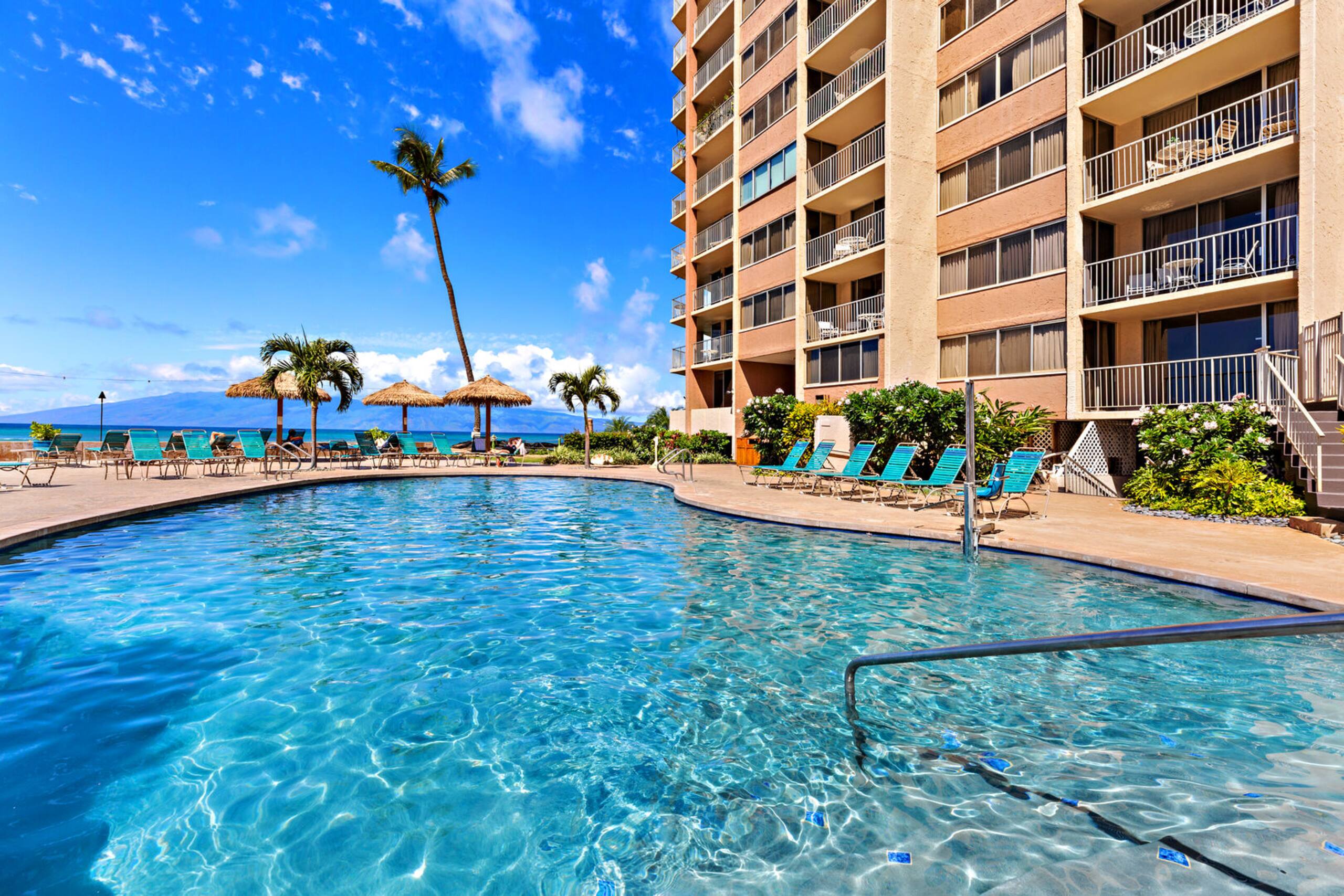 Condo in Lahaina · ★4.88 · 1 bedroom · 2 beds · 1 private bath - Image 26