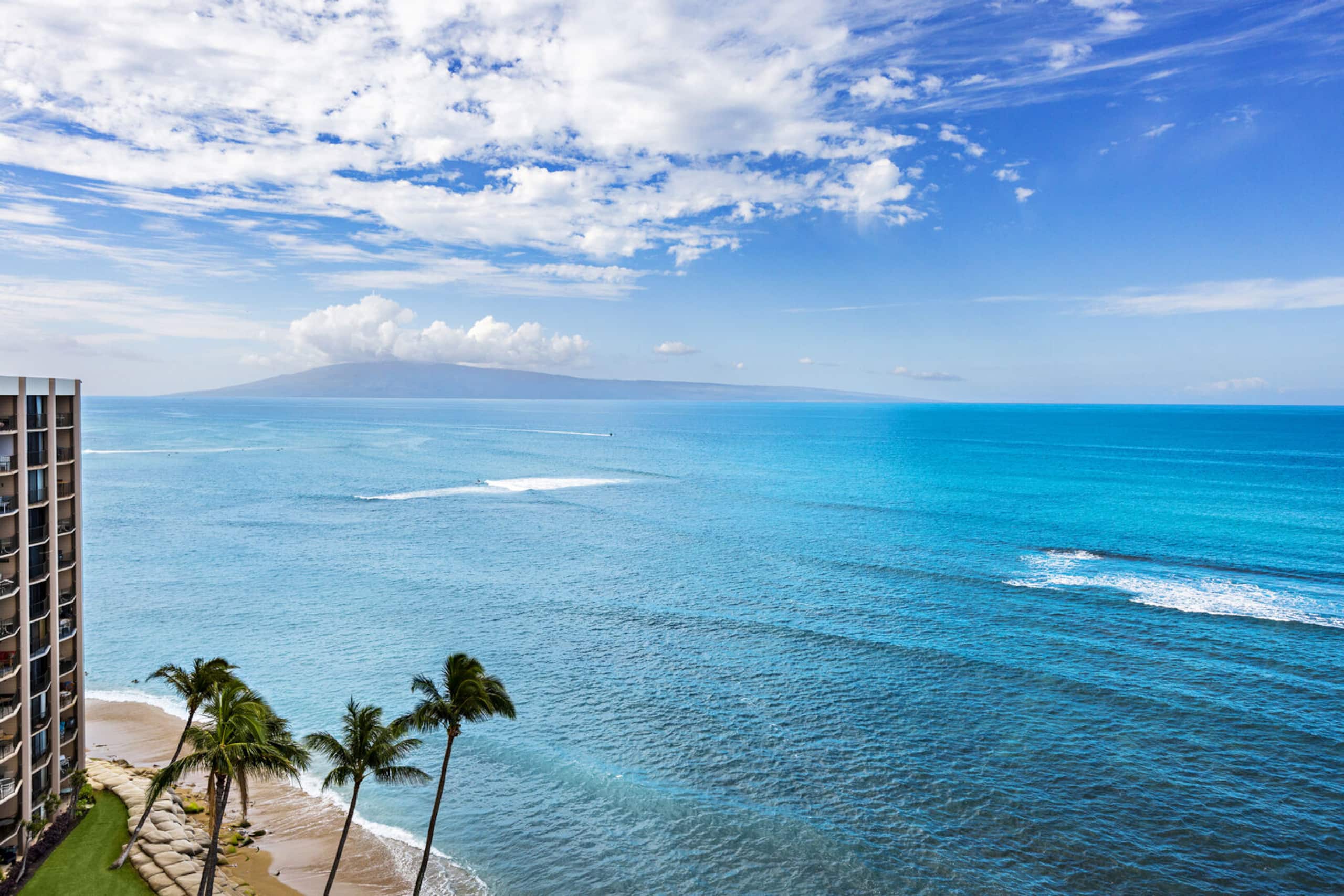 Condo in Lahaina · ★4.88 · 1 bedroom · 2 beds · 1 private bath - Image 3