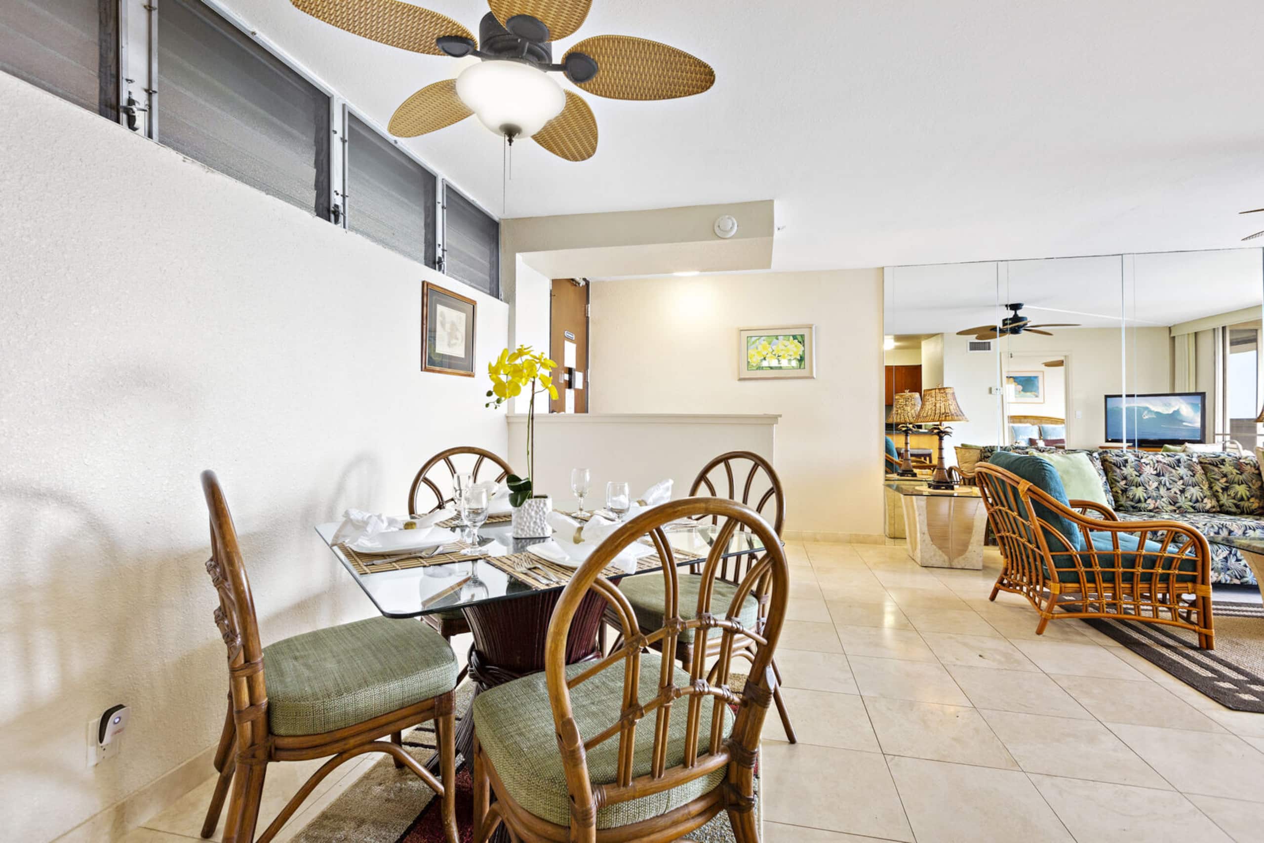 Condo in Lahaina · ★4.88 · 1 bedroom · 2 beds · 1 private bath - Image 12