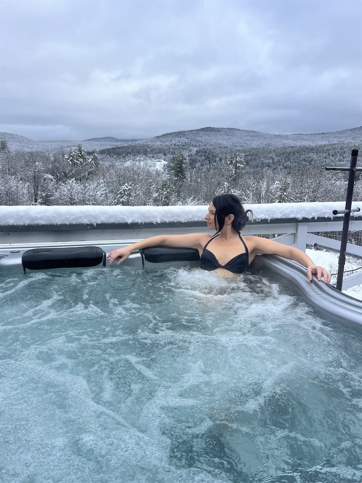 Romantic Catskill Getaway | HotTub w/Mountain View - Cabins for