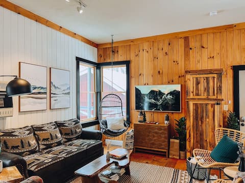 Romantic Catskill Getaway | HotTub w/Mountain View