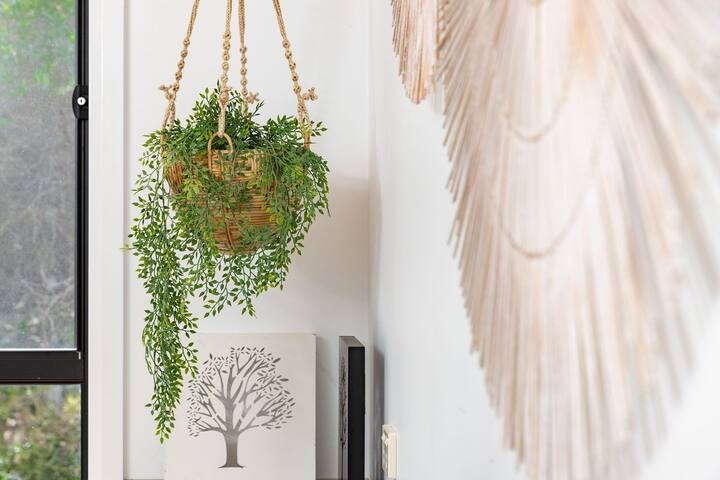 Ocean Breeze on Cooper – 5mins to Boomerang Beach gallery image 2