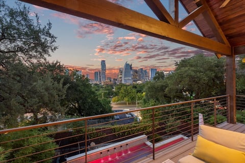 Downtown, Heated Pool, Hot Tub, Gym & Skyline View