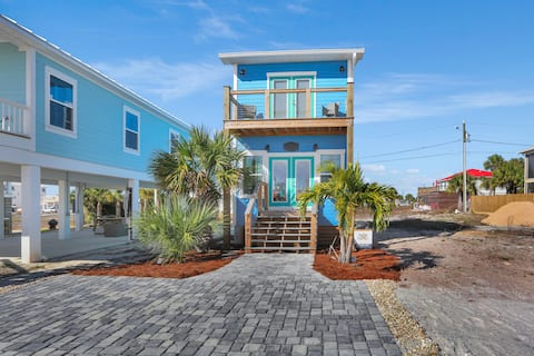 Beachside Home w/ Bunk Room~Hesed Beach Cottage