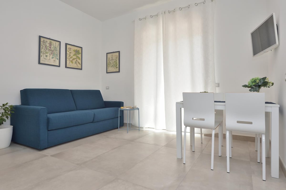 Successful Airbnb property: Casamari Maiori Indaco - sea side view in Maiori