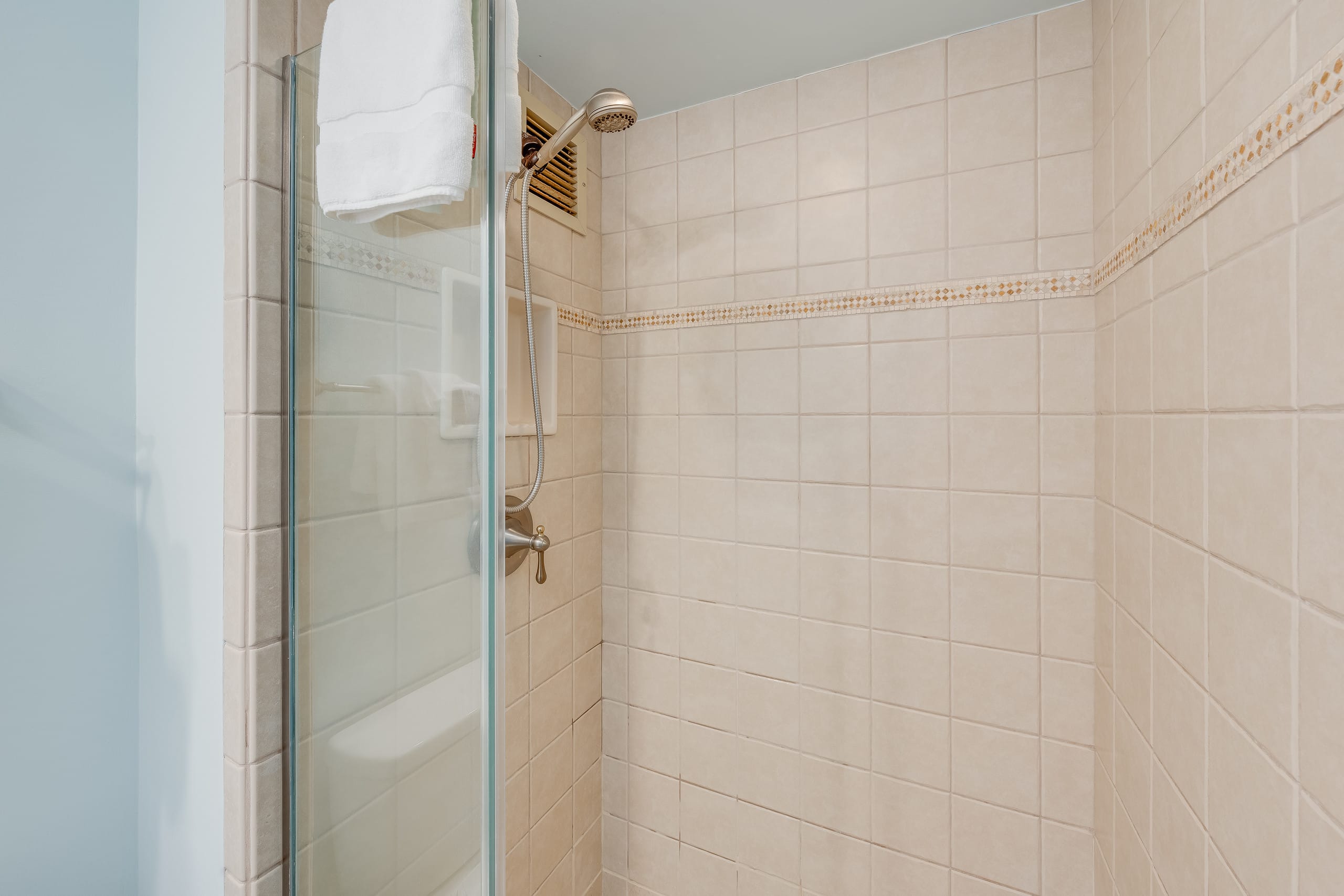 Condo in Kihei · ★4.34 · 2 bedrooms · 3 beds · 2 baths - Image 26