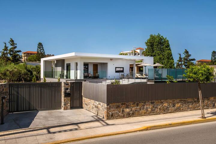 Villa Amo With Private Pool gallery image 4