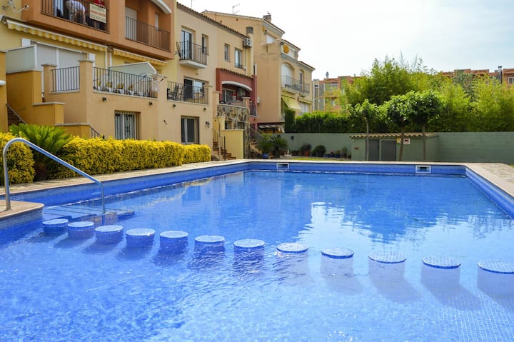 Maison Avec Piscine à 100 M De La Plage - Empuriabrava