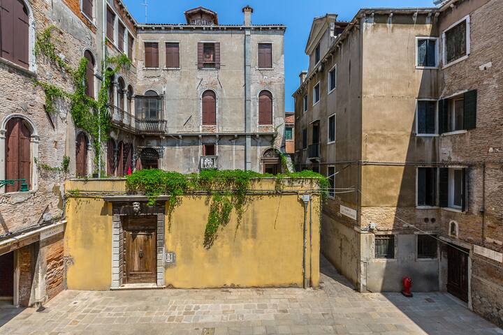 Tosca Premium gallery image 2