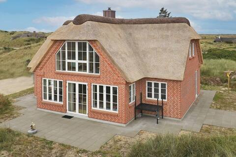 8 person holiday home in blåvand
