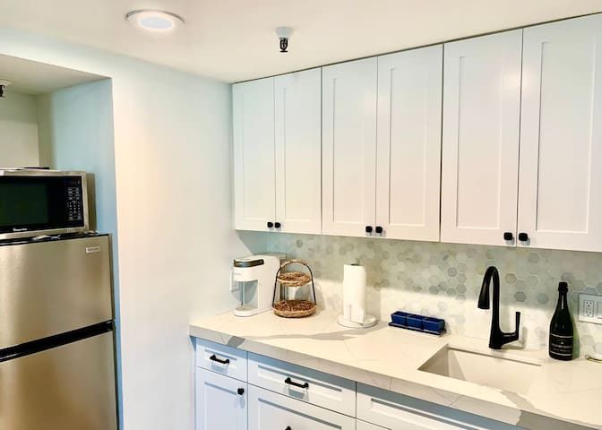 Douglas & Aiva managed Airbnb listing 3