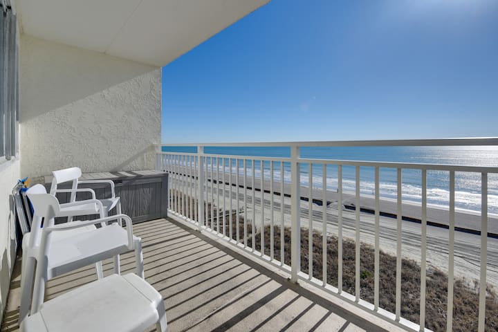 Coastal Condo W/ Balcony In North Myrtle Beach! - North Myrtle Beach, SC