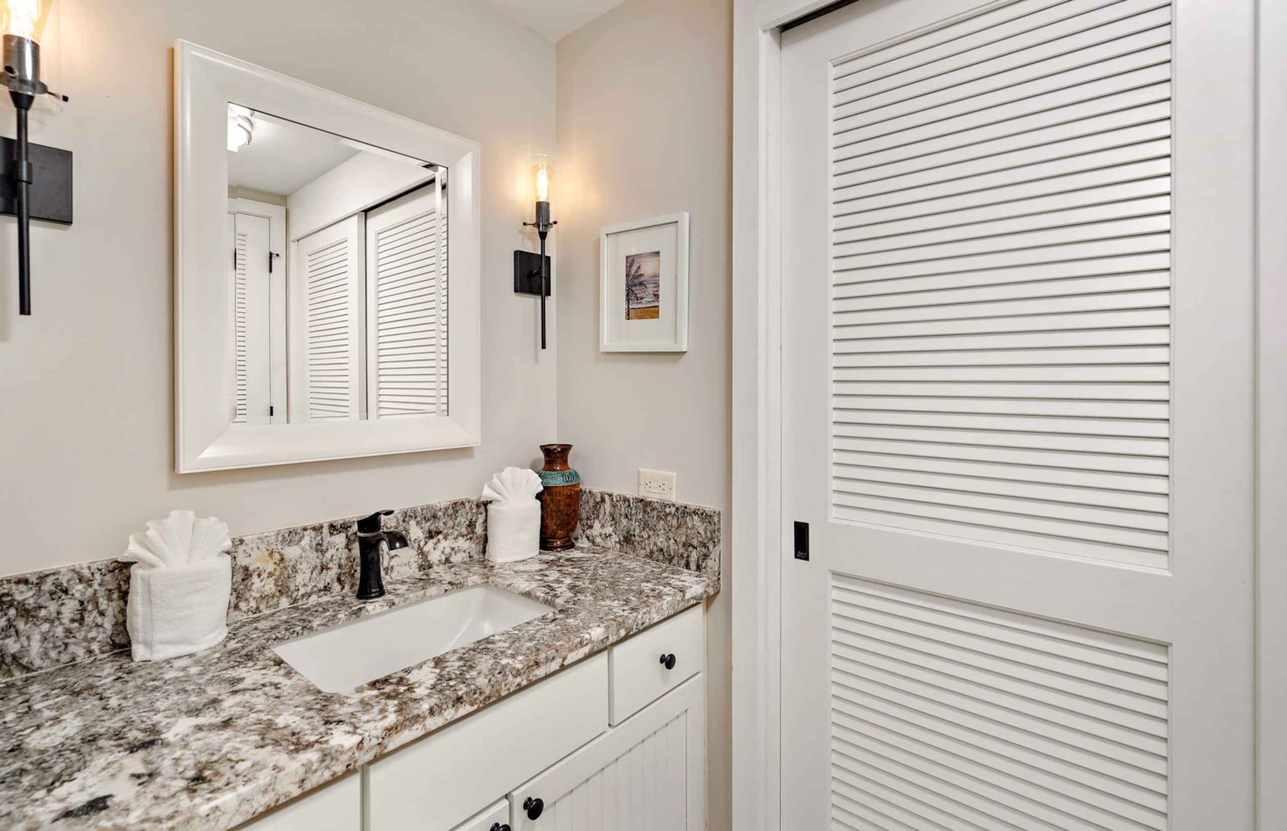 Condo in Lahaina · ★4.83 · 2 bedrooms · 3 beds · 2 baths - Image 24