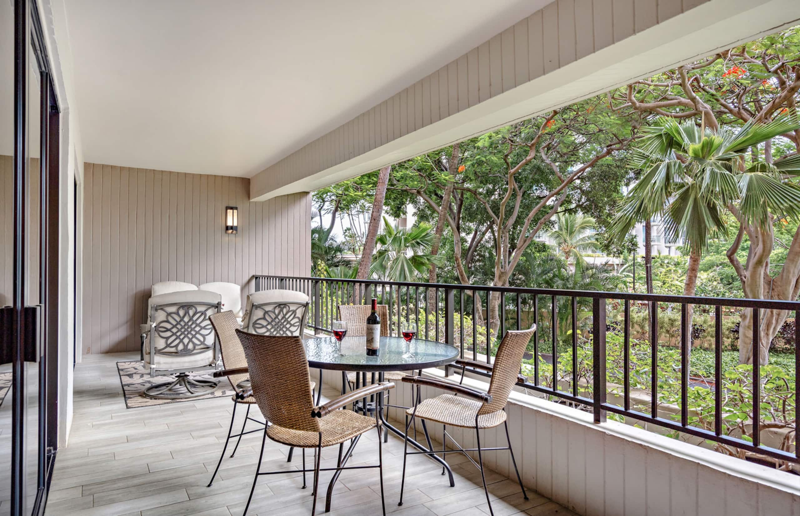 Condo in Lahaina · ★4.83 · 2 bedrooms · 3 beds · 2 baths - Image 2