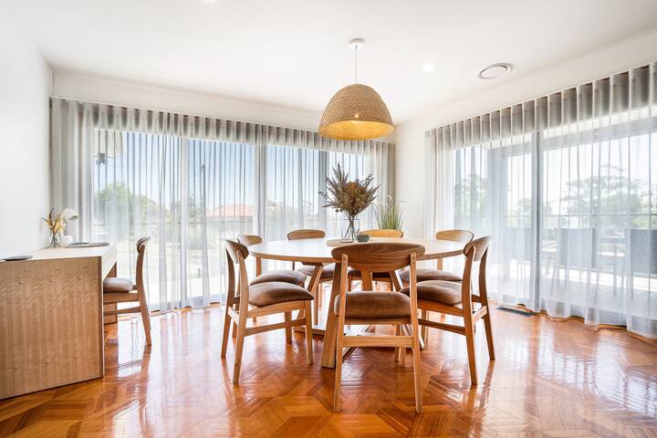 Beach Walk on Alfred gallery image 5