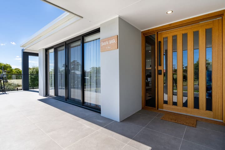 Beach Walk on Alfred