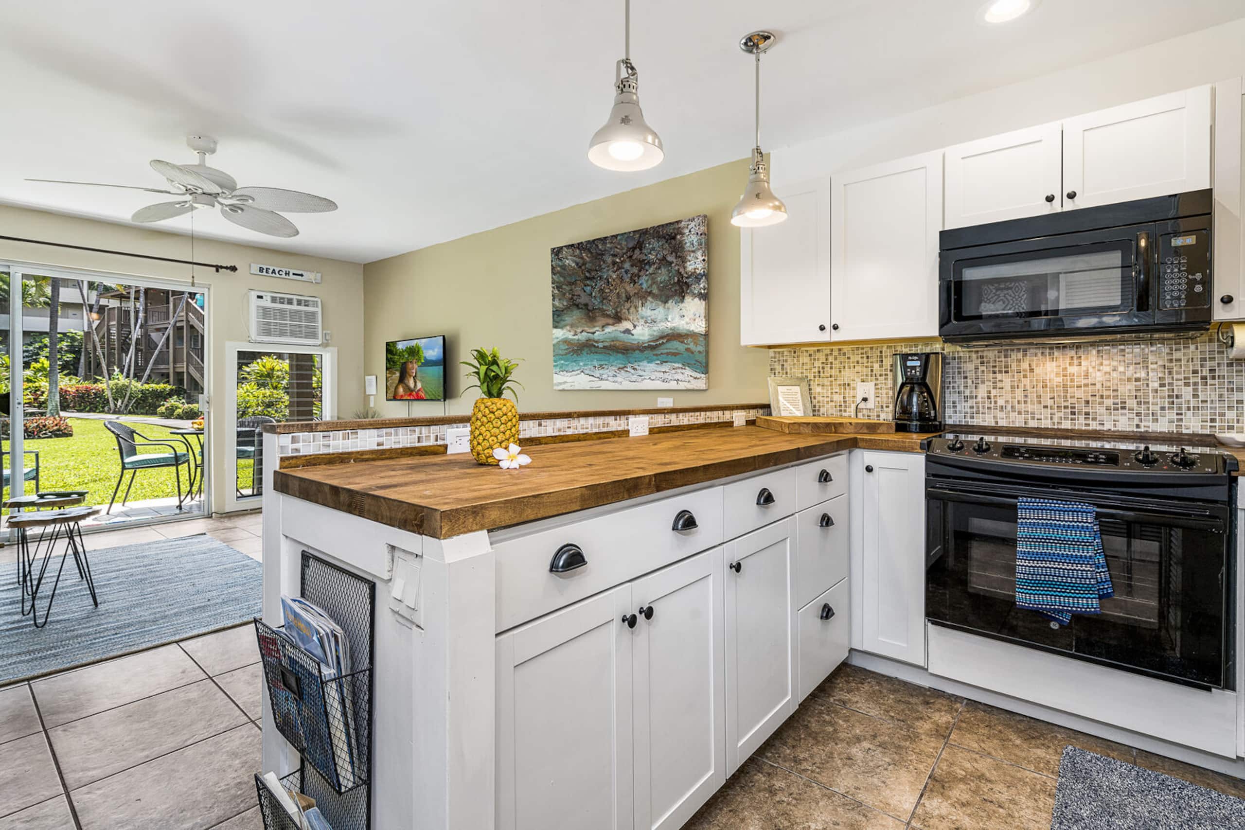 Condo in Kailua-Kona · ★4.78 · 1 bedroom · 2 beds · 1 private bath - Image 3