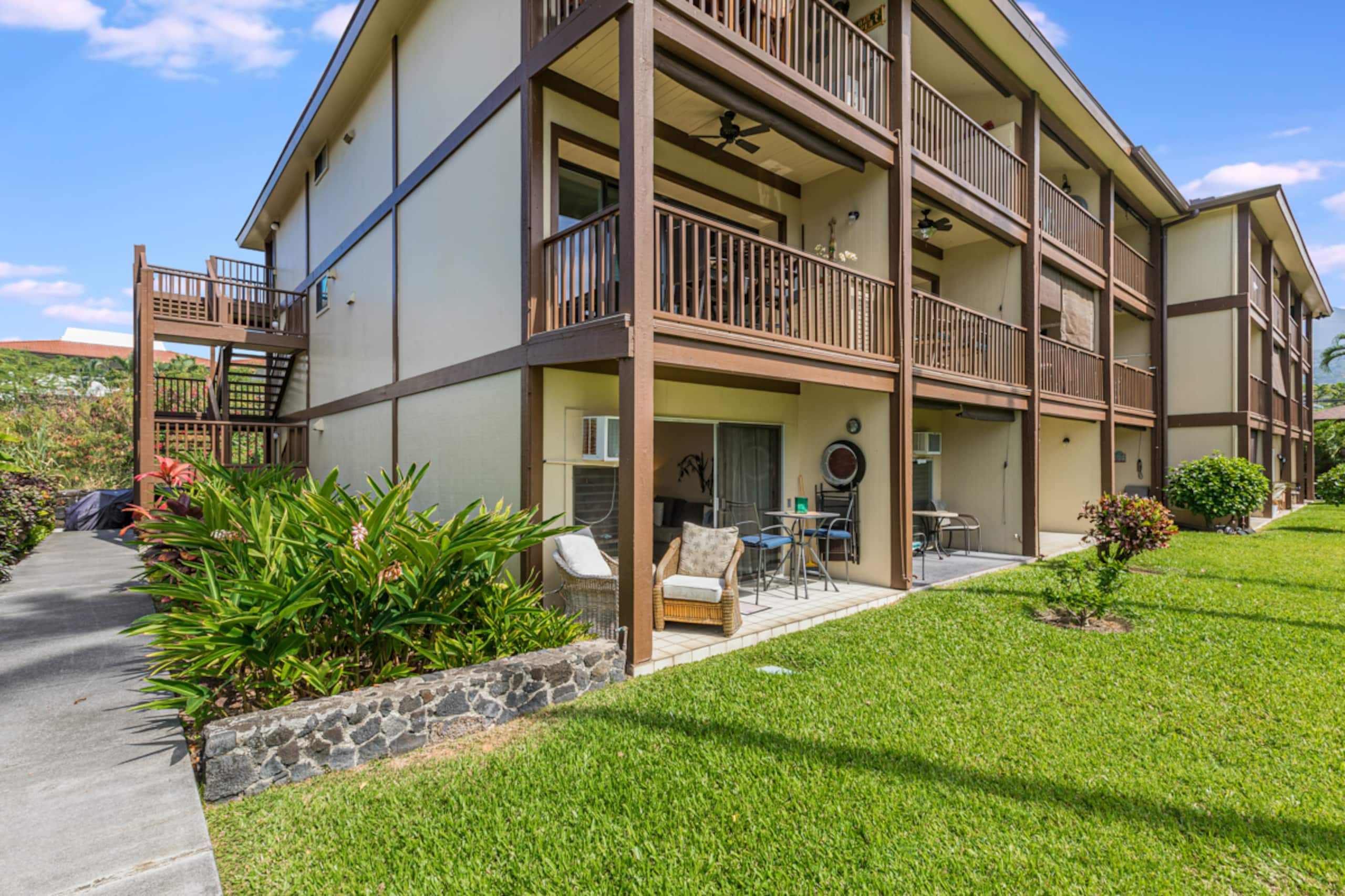 Condo in Kailua-Kona · ★4.78 · 1 bedroom · 2 beds · 1 private bath - Image 16
