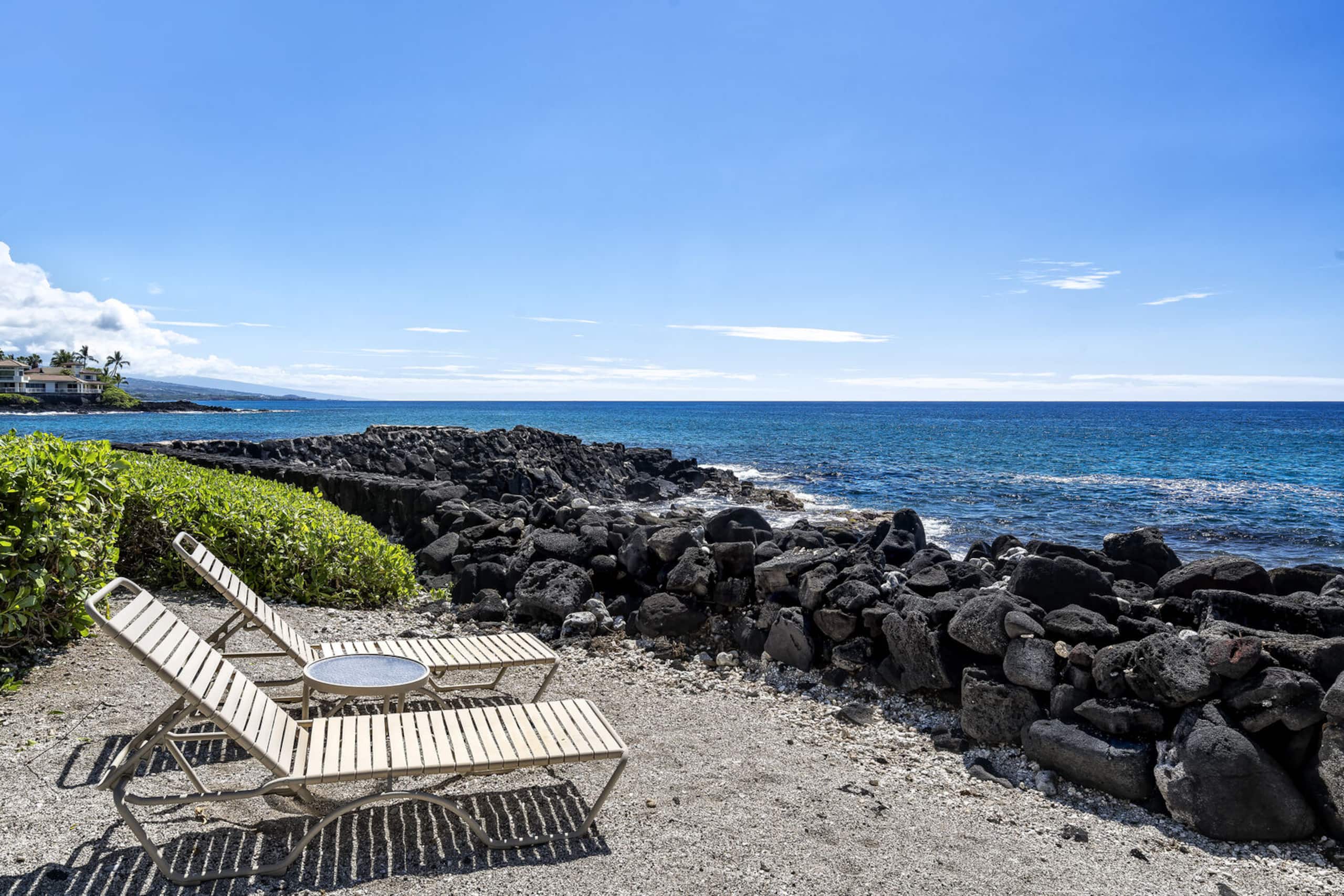 Condo in Kailua-Kona · ★4.78 · 1 bedroom · 2 beds · 1 private bath - Image 13