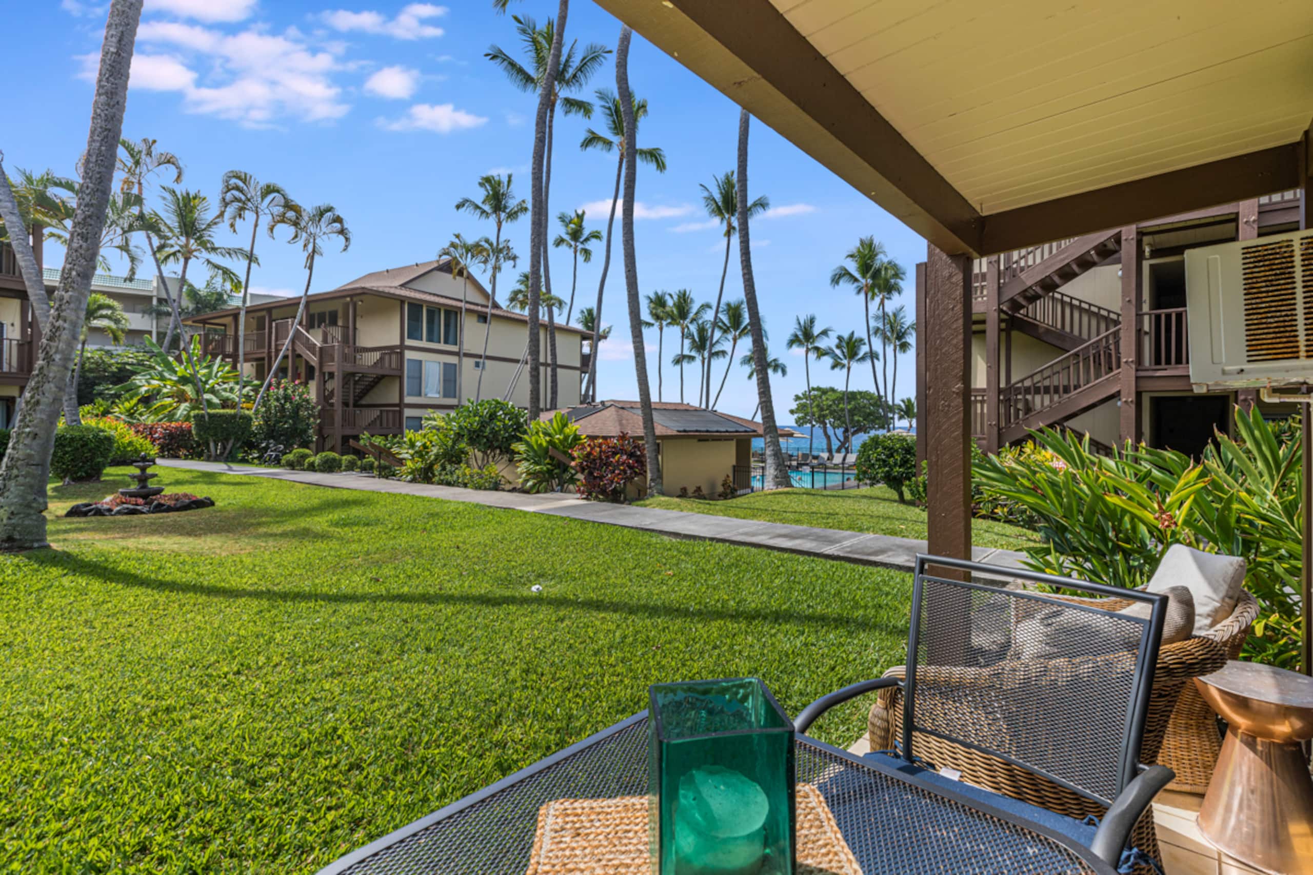 Condo in Kailua-Kona · ★4.78 · 1 bedroom · 2 beds · 1 private bath - Image 17