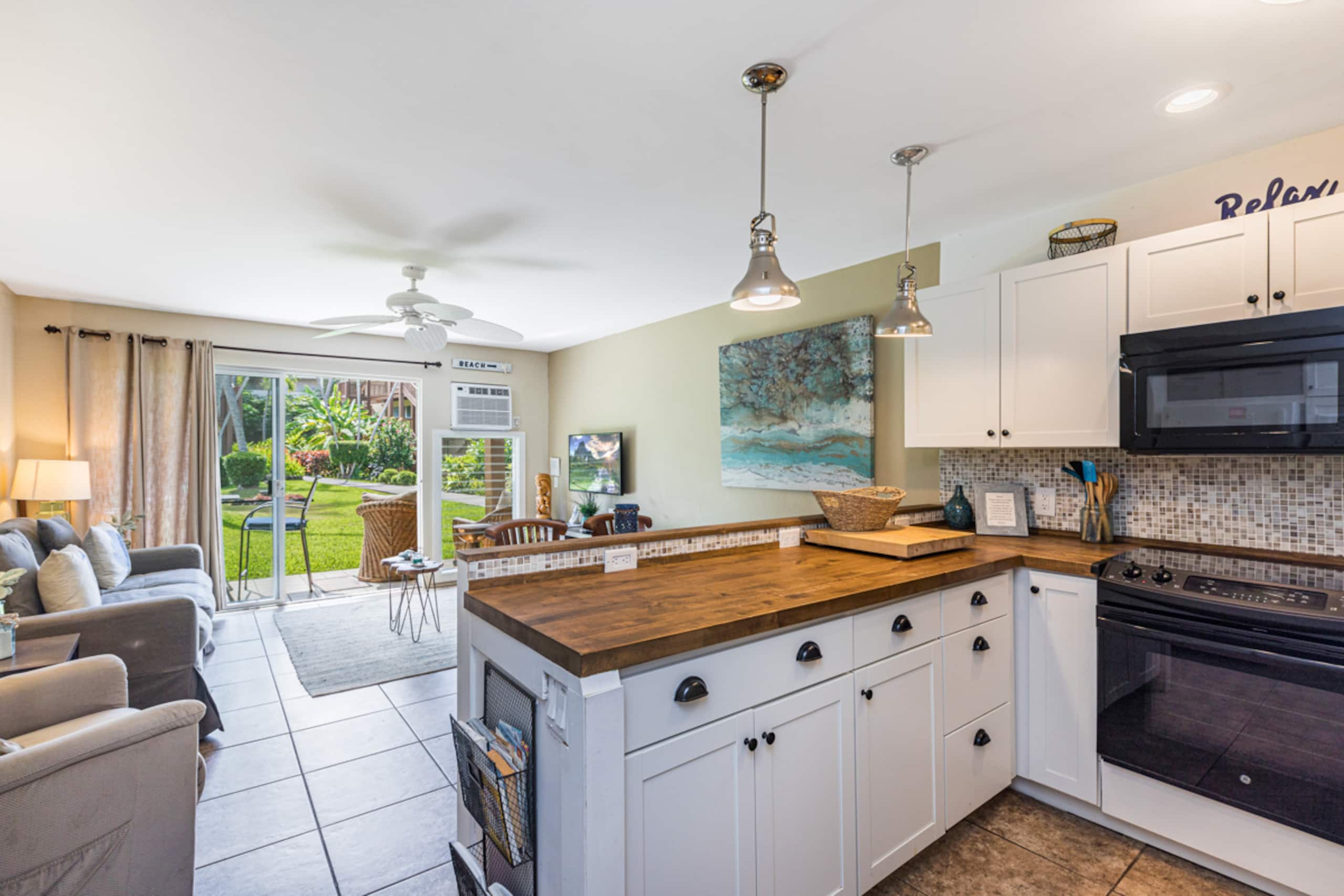 Condo in Kailua-Kona · ★4.78 · 1 bedroom · 2 beds · 1 private bath - Image 2