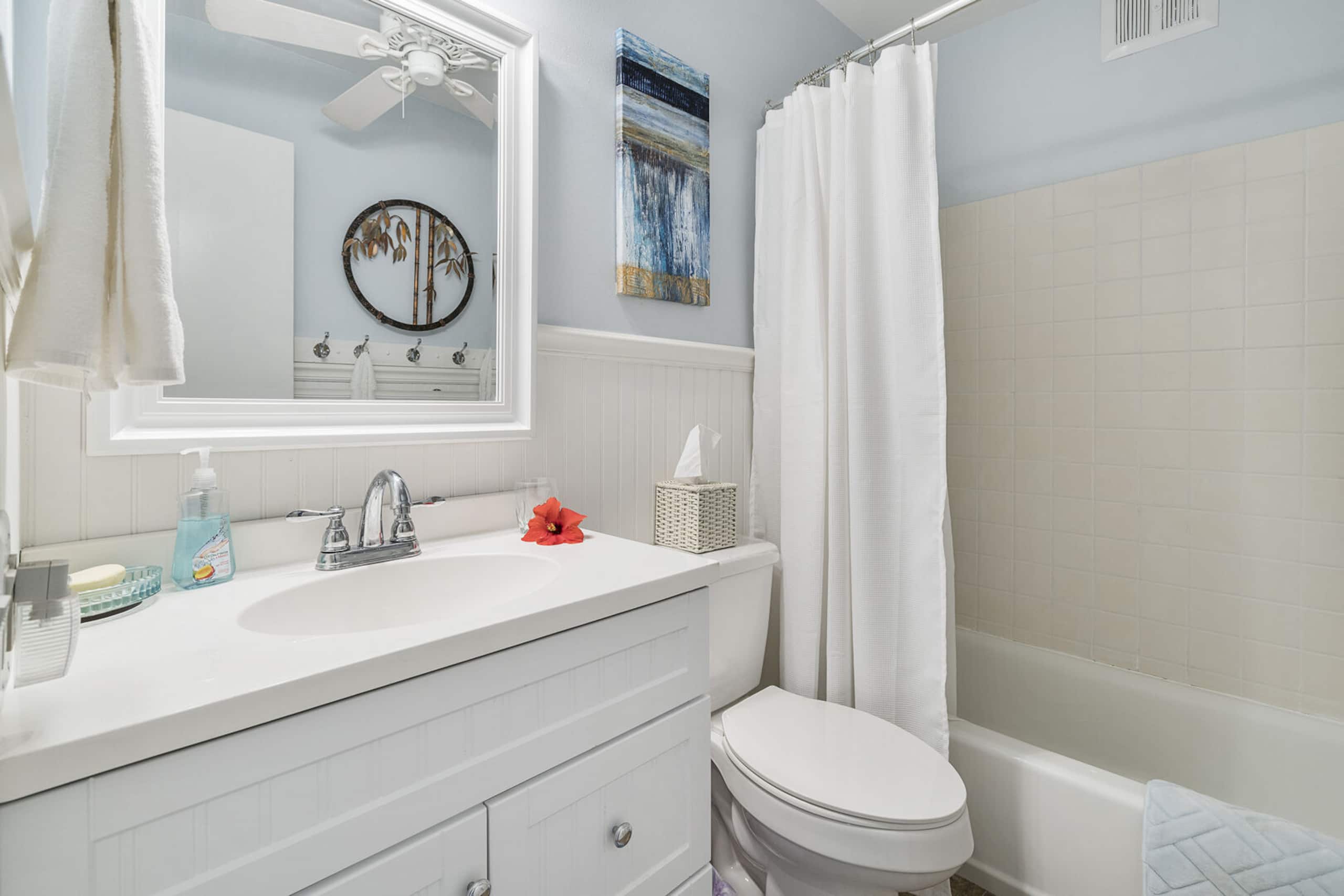 Condo in Kailua-Kona · ★4.78 · 1 bedroom · 2 beds · 1 private bath - Image 8