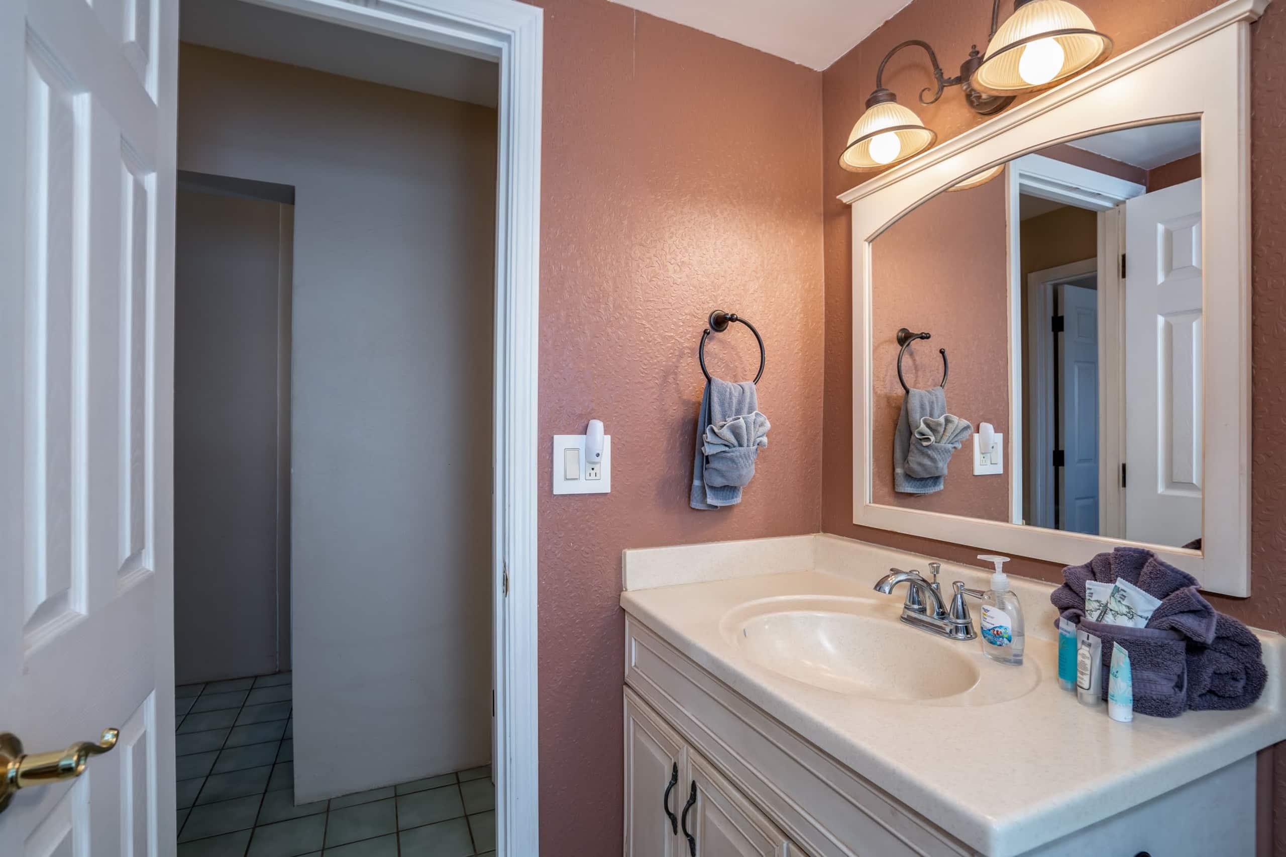 Condo in Kihei · ★4.82 · 3 bedrooms · 4 beds · 2 baths - Image 30