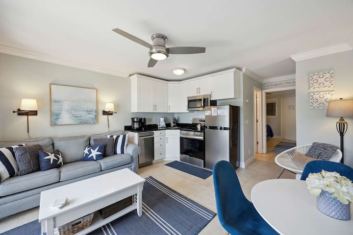 Coastal Breezes & Ocean Views Seaside Hilton Head - Hilton Head Island, SC