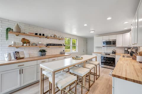 Newly Renovated! Walking distance to everything!