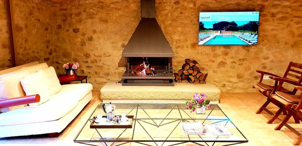 Recientemente restaurada, cómoda, piscina privada! gallery image 4