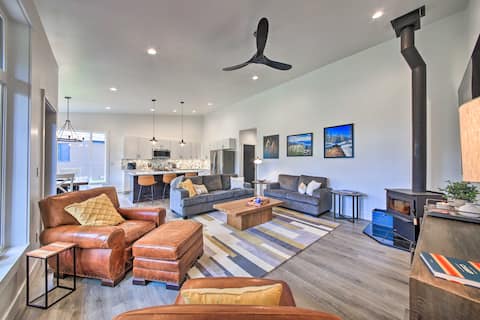 Elegant Priest Lake Townhome ~ 1 Mi From Lake